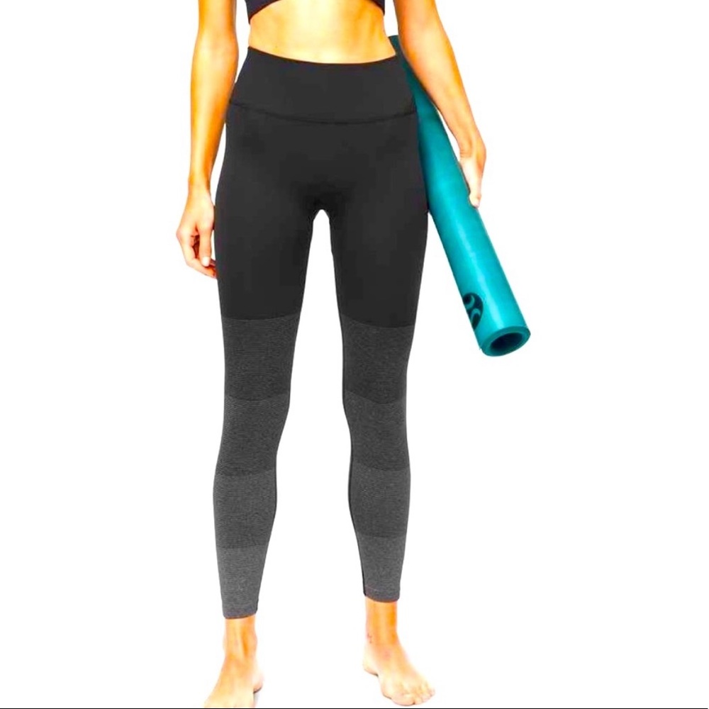 Ebb to Street black gray silver tight